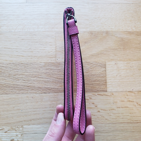 NWOT Coach Wristlet - Picture 3 of 7